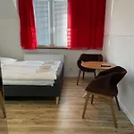 Goscinne U Znajomej Δωμάτια σε οικογενειακή κατοικία *
